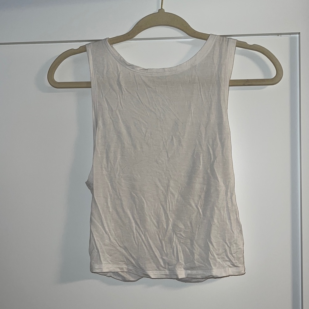 Open back tank aerie